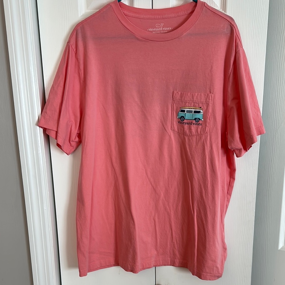 Vineyard Vines Men's Pink T-Shirt